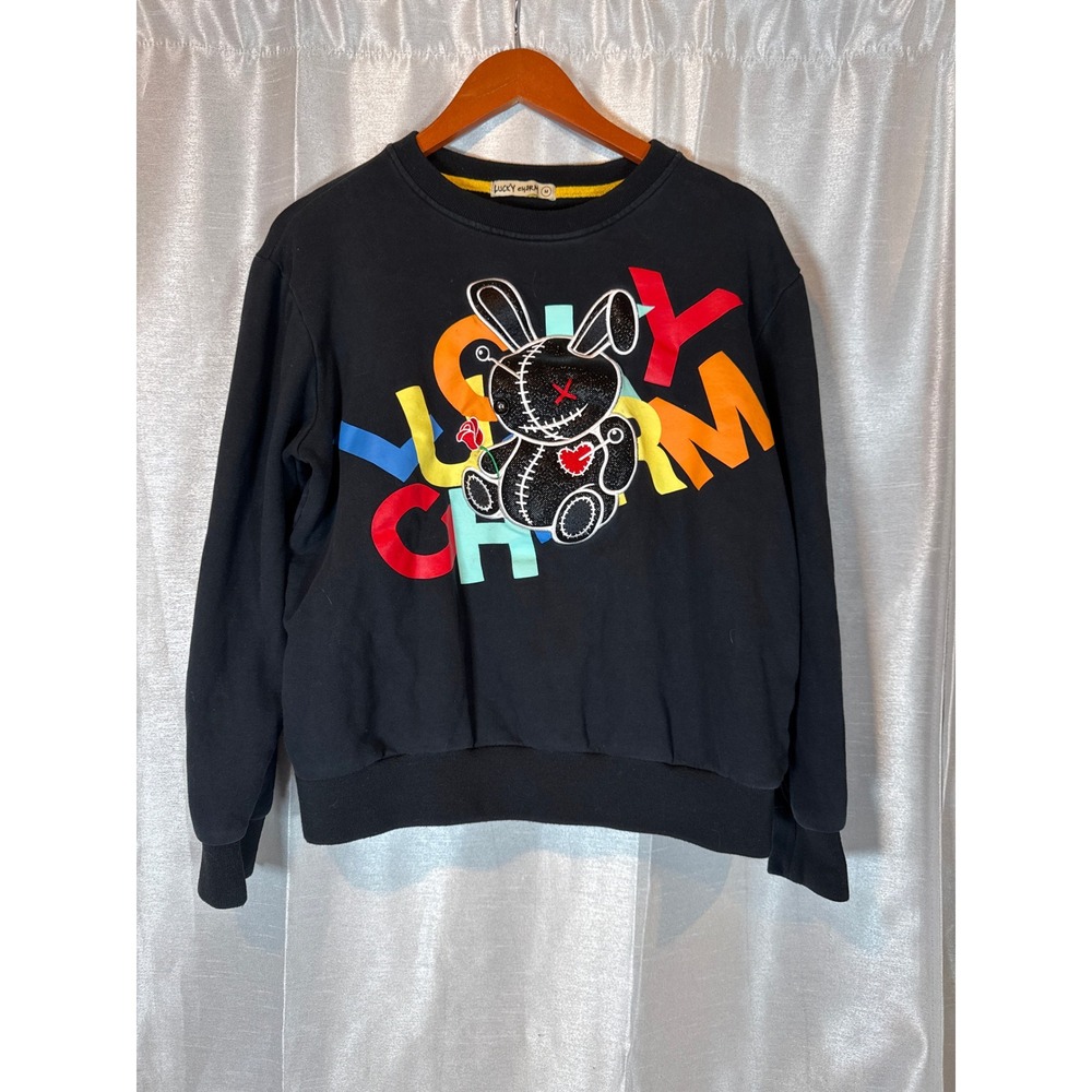 Lucky Charm Black Crewneck Sweatshirt Bear Graphic Colorful Letters Medium‎